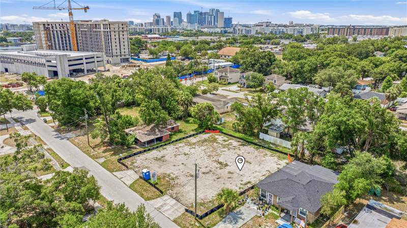 4 bedroom Single Family Residence at 1712 W Saint Conrad Street, Bouton & Skinners Add, Tampa — photo 3