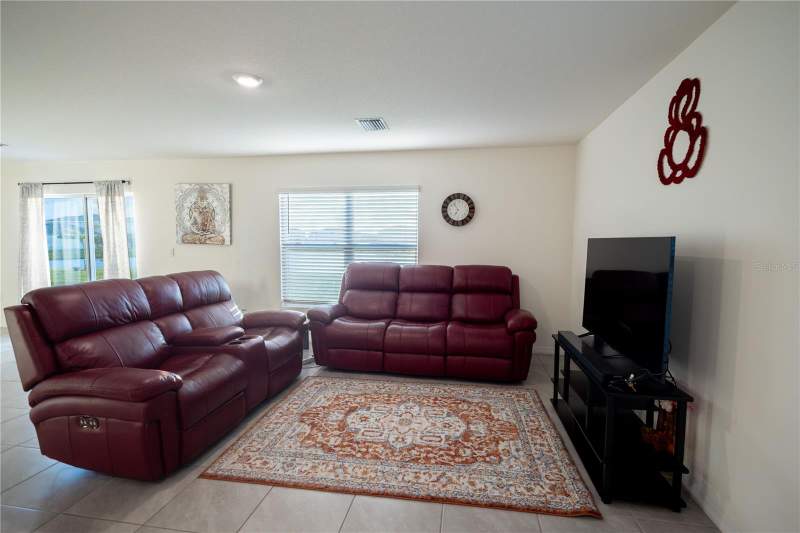 4 bedroom Single Family Residence at 16546 Mosaic Oar Drive, Dg Farms Ph 7A, Wimauma — photo 4