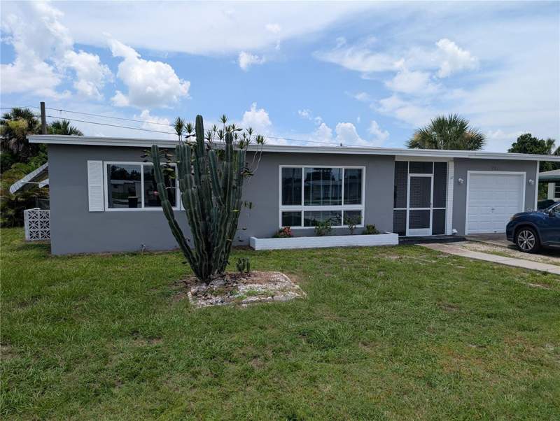 2 bedroom Single Family Residence at 22311 Midway Boulevard, Port Charlotte Sec 033, Port Charlotte — photo 3