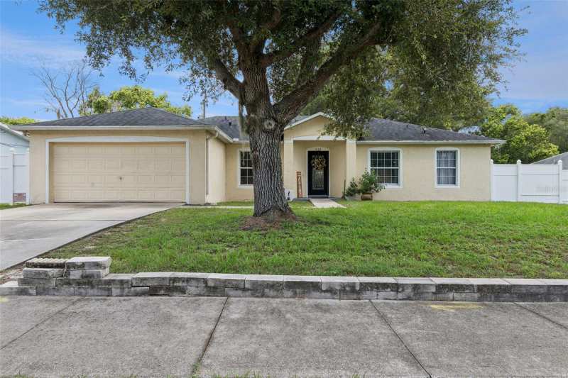 3 bedroom Single Family Residence at 939 Cloverleaf Boulevard, Deltona Lakes Unit 22, Deltona — photo 1