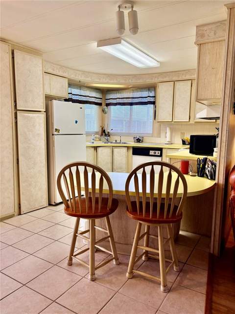 3049 Longview Lane, North Fort Myers FL - photo 10 of 33