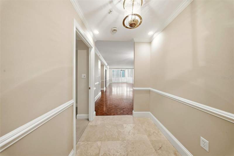 3 bedroom Condominium at 1 BEACH DRIVE #1610, BAYFRONT TOWER CONDO, ST PETERSBURG — photo 5