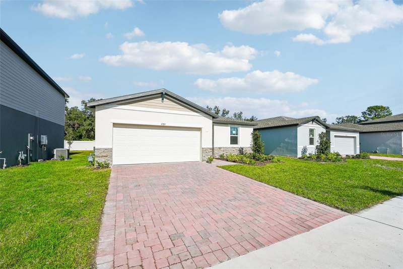Fox Pointe At Rivers Edge