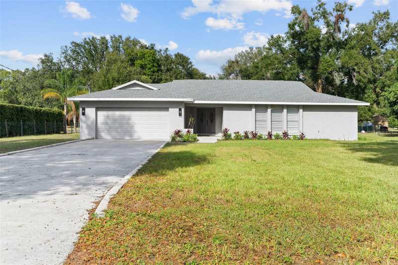 3 bedroom Single Family Residence at 1106 Hummingbird Lane, Van Sant Sub, Brandon — photo 1