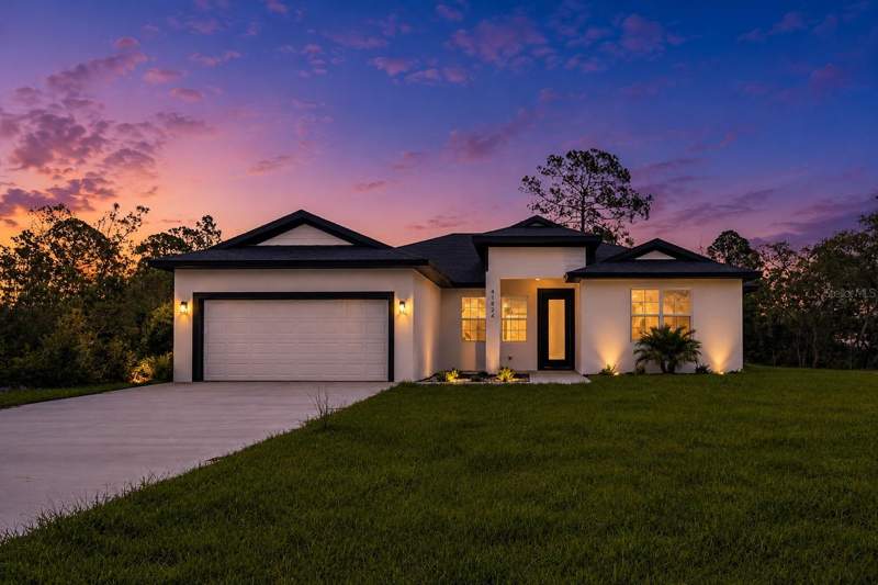 4 bedroom Single Family Residence at 551 Dowling Circle, The Lakes Of Lady Lake, Lady Lake — photo 2