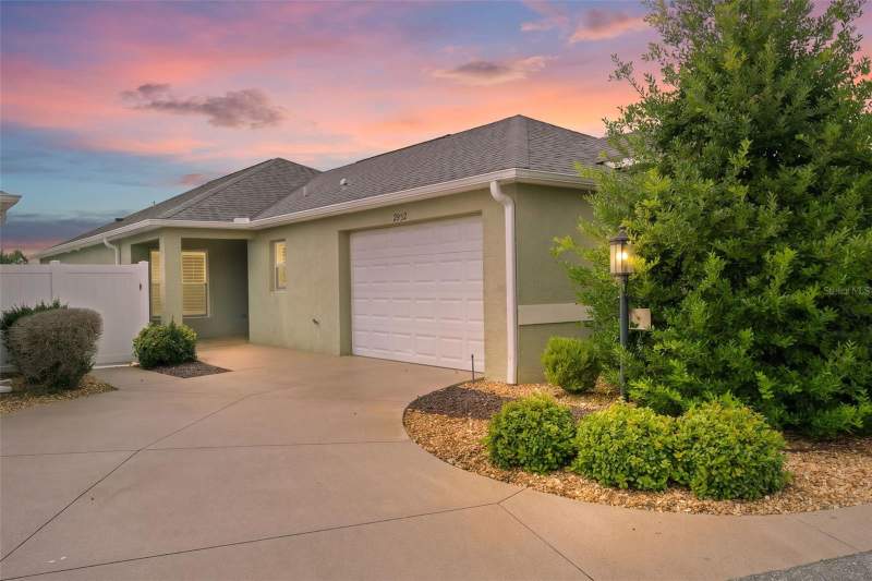 2952 KRAMER COURT