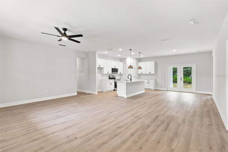 4 bedroom Single Family Residence at 41325 Royal Trails Road, Royal Trails Unit 01, Eustis — photo 2