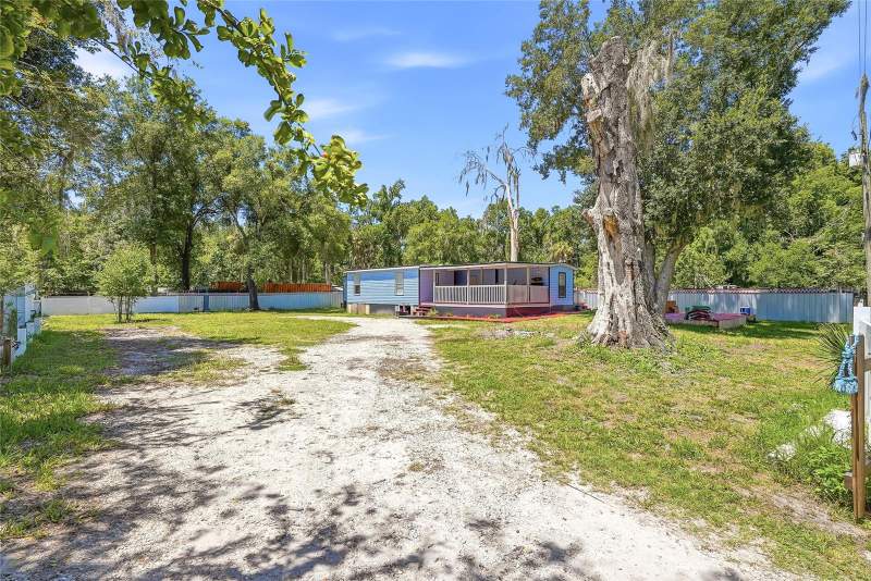 4 bedroom Mobile Home at 911 Marjorie Avenue, Alafia Estates Unit A, Brandon — photo 2