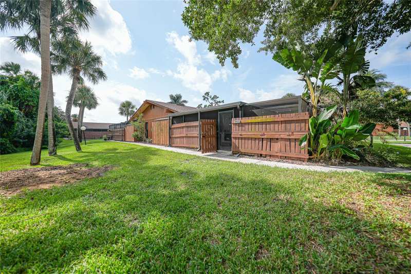 2 bedroom Villa at 5625 Foxlake Drive, Foxmoor Lakes Ph 01, North Fort Myers — photo 1