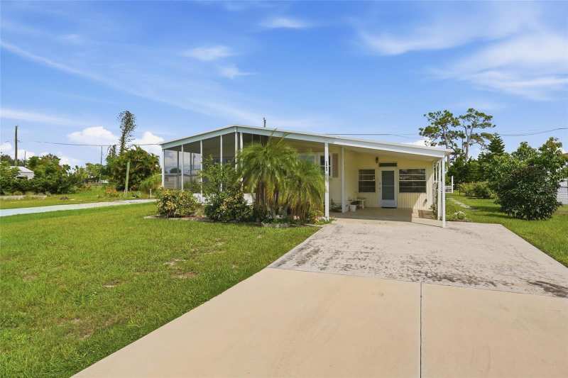 2 bedroom Manufactured Home at 1363 Seagull Drive, Hol Mob Estates 2nd Add, Englewood — photo 1