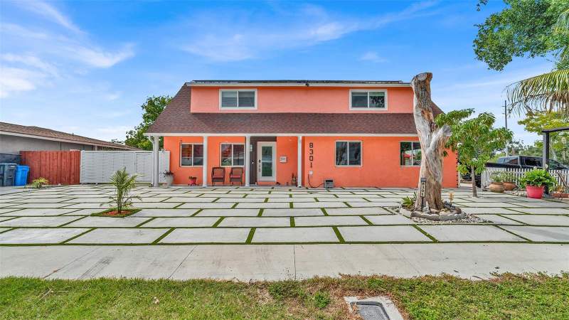 5 bedroom Single Family Residence at 8301 Lopez Drive, Bay Crest Park Unit No 14, Tampa — photo 3