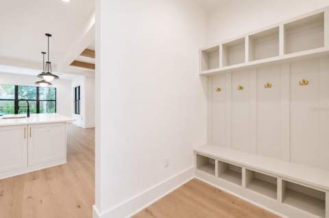 4608 W El Prado Boulevard, Tampa FL - photo 9 of 54