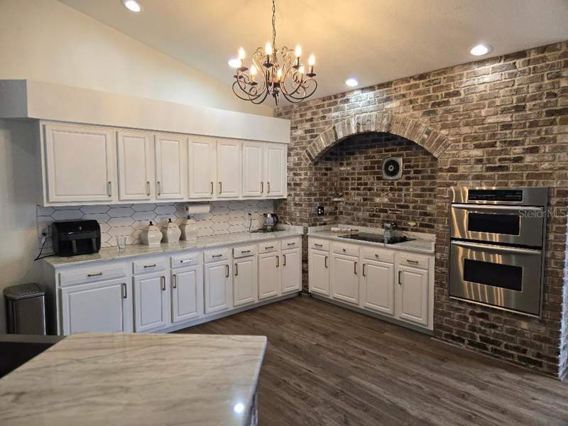 3 bedroom Single Family Residence at 6601 Thackston Drive, Lake St Charles Unit 12, Riverview — photo 3