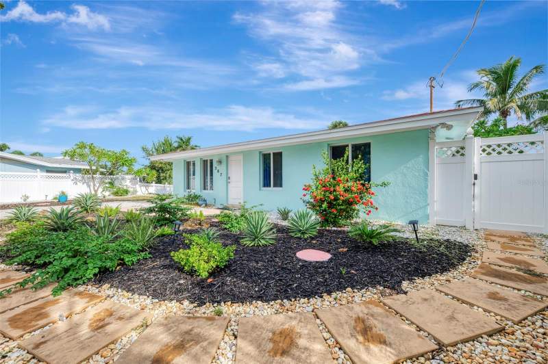 2 bedroom Single Family Residence at 387 Avenida Milano, Siesta Manor Sec 2, Sarasota — photo 5