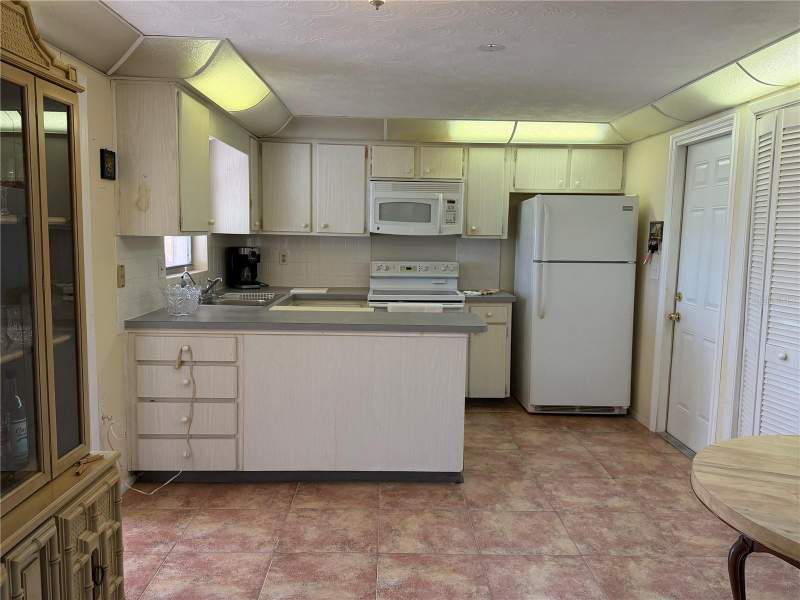 2 bedroom Single Family Residence at 3914 Carioca Rd, Tahitian Homes, Holiday — photo 5