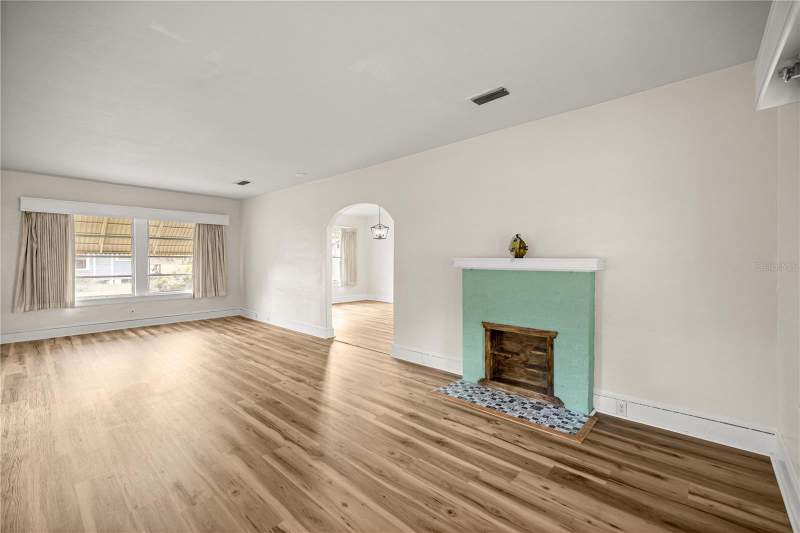 3 bedroom Single Family Residence at 7018 SE 222nd Street, C J Waits Add, Hawthorne — photo 5