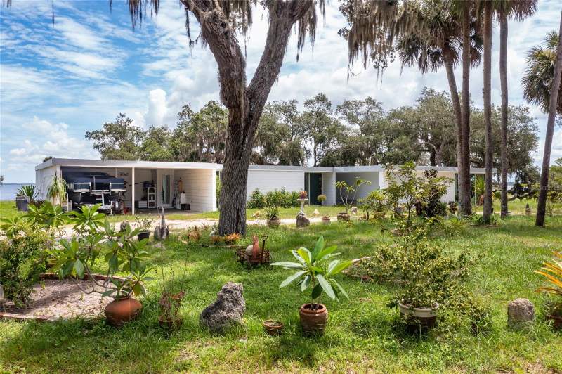5 bedroom Single Family Residence at 2600 Fort Lane Road, Lake Harney Bch, Geneva — photo 4