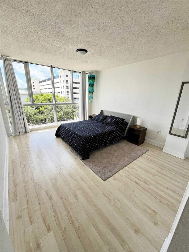 2 bedroom Condominium at 470 3RD STREET #405, BEACON ON 3RD ST THE, ST PETERSBURG — photo 5