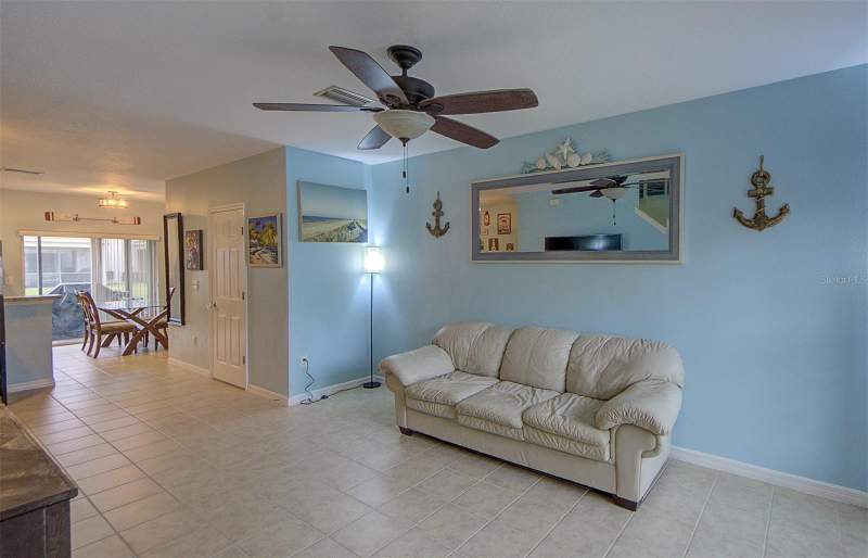 2 bedroom Townhouse at 4643 67th Avenue, Sawgrass Village, Pinellas Park — photo 4