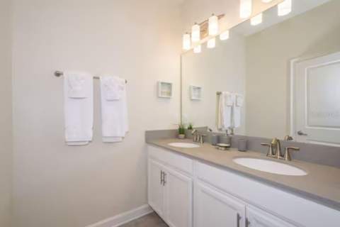 4975 Windermere Avenue, Kissimmee FL - photo 16 of 36