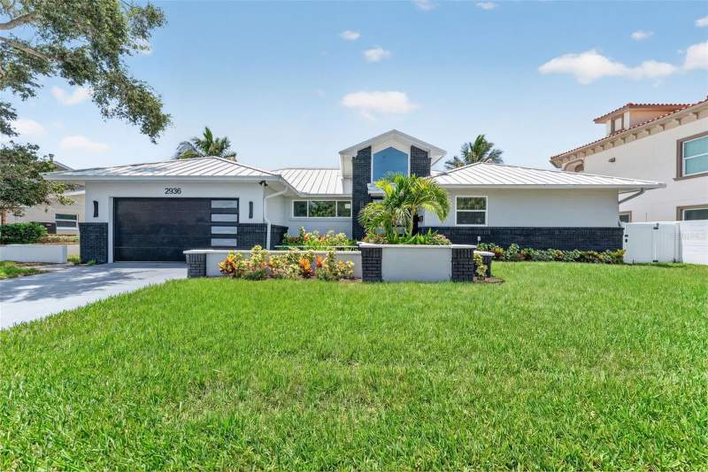4 bedroom Single Family Residence at 2936 68th Avenue, Pinellas Point Skyview Shores 4th Add, St Petersburg — photo 2