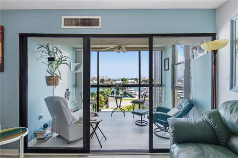 800 S Gulfview Boulevard #403, Clearwater Beach FL - photo 11 of 54