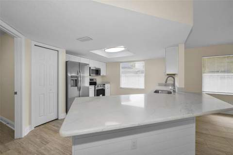 1874 Feather Tree Circle, Clearwater FL - photo 18 of 43