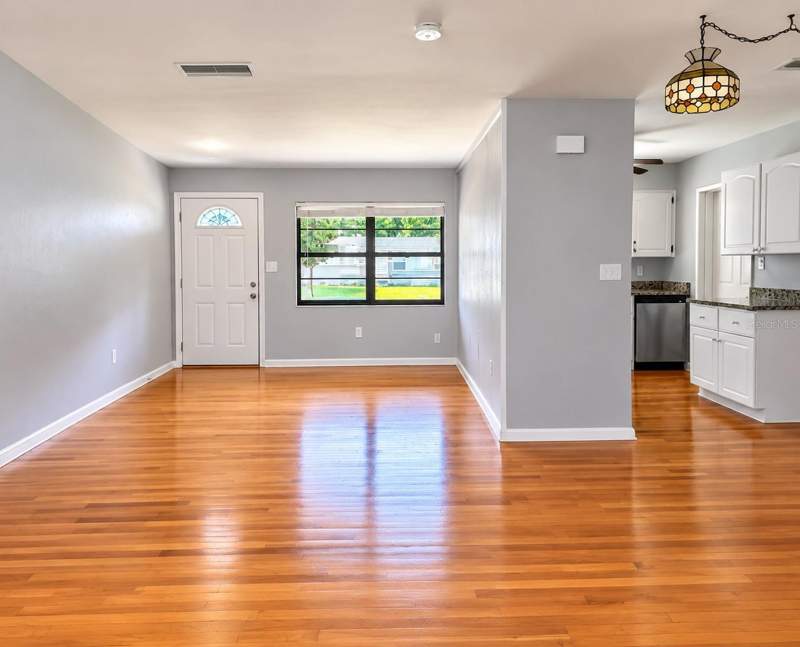 3 bedroom Single Family Residence at 3509 Arch Street, Evergreen Park, Orlando — photo 2