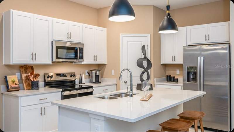 3 bedroom Townhouse at 703 Perth Drive #703, Southloch, Mount Dora — photo 2