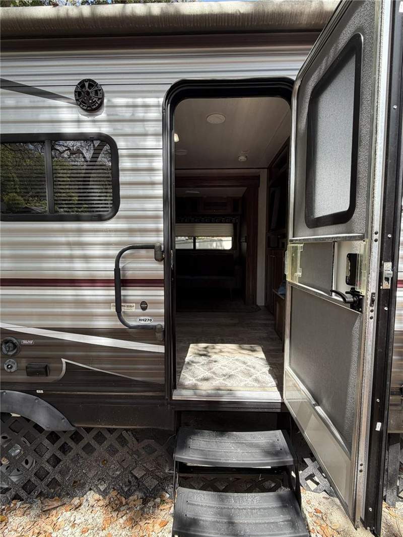 1 bedroom Manufactured Home at 3000 Clarcona Road #743, Yogi Bears Jellystone Park 2A Co, Apopka — photo 5