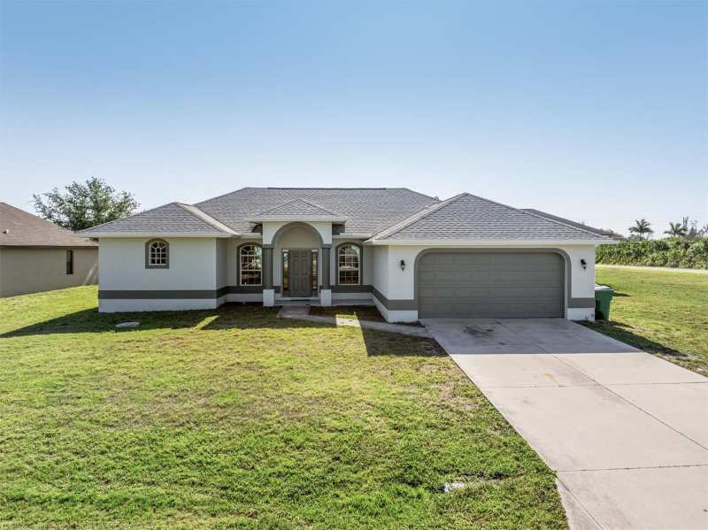 3 bedroom Single Family Residence at 10056 Lebanon Drive, Port Charlotte Sec 081, Port Charlotte — photo 1