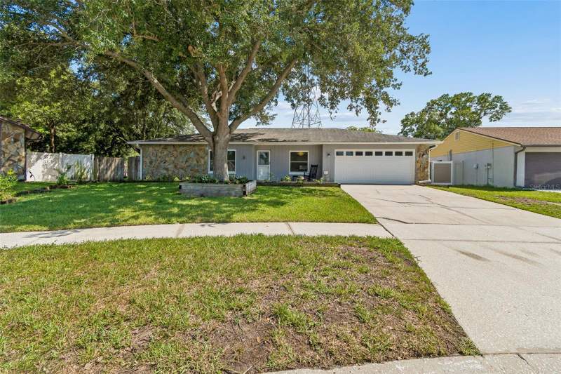 4 bedroom Single Family Residence at 16205 Sawgrass Circle, Country Place West Unit V, Tampa — photo 3