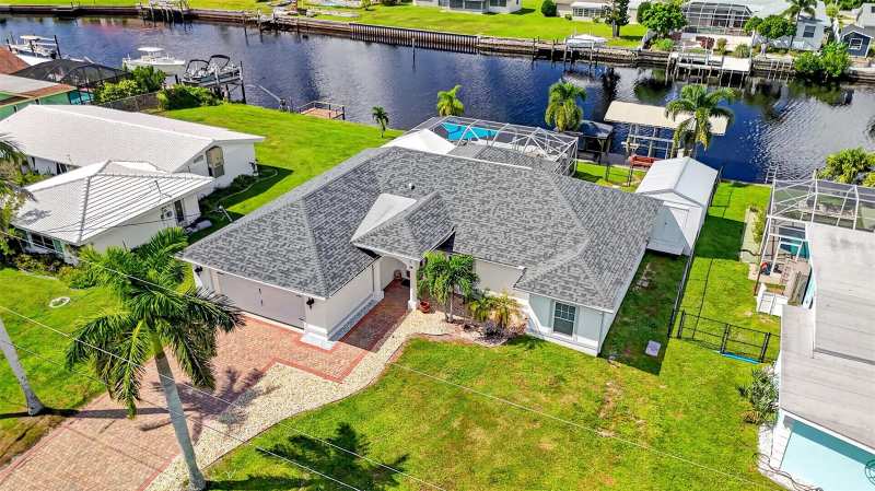 3 bedroom Single Family Residence at 270 E Tarpon Boulevard, Port Charlotte Sec 010, Port Charlotte — photo 1