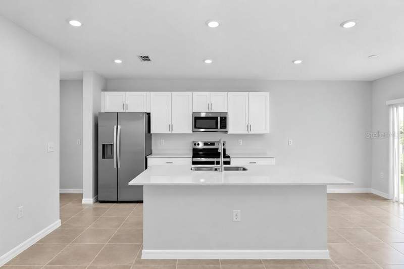 3 bedroom Single Family Residence at 5464 Crown Point Road, Westview, Kissimmee — photo 2
