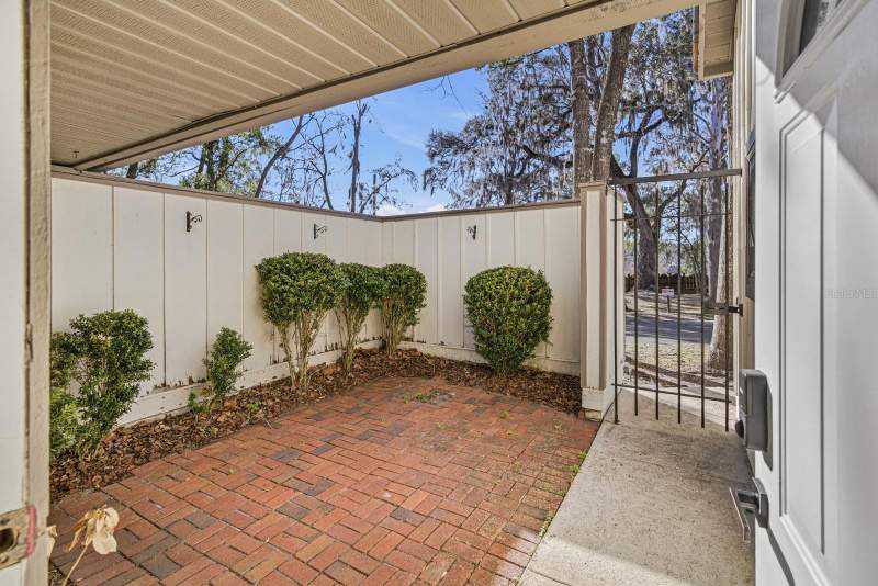 3 bedroom Condominium at 5528 SW 4th Place #5528, Cypress Pointe Ph 2, Gainesville — photo 2