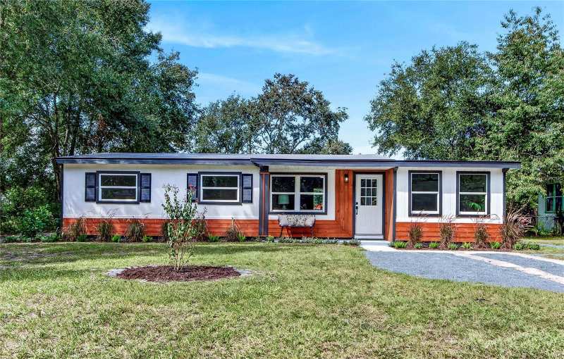 4 bedroom Single Family Residence at 2426 S Laurel Avenue, Becks Add, Sanford — photo 1
