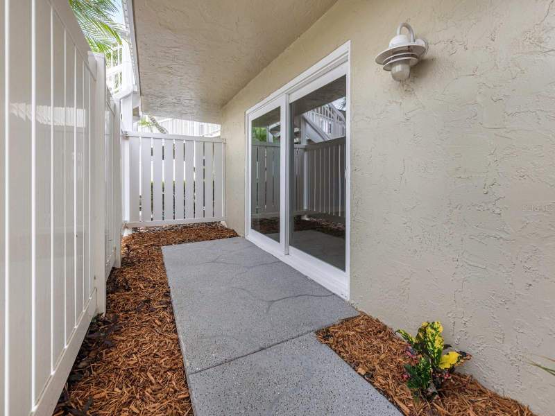 2 bedroom Condominium at 433 S Paula Drive #10, South Paula Point Condo, Dunedin — photo 5
