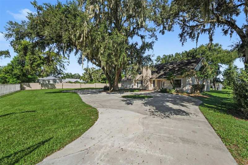 3 bedroom Single Family Residence at 126 Goins Drive, Seffner, Seffner — photo 1