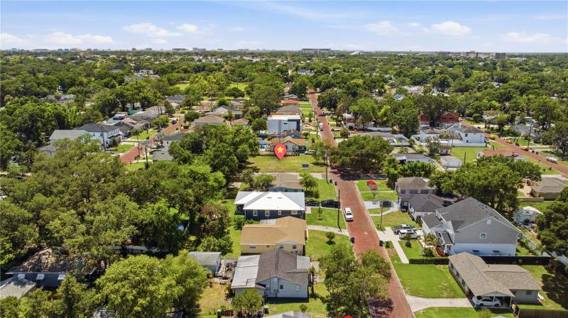 5 bedroom Single Family Residence at 904 W Fribley Street, Buffalo Heights, Tampa — photo 3