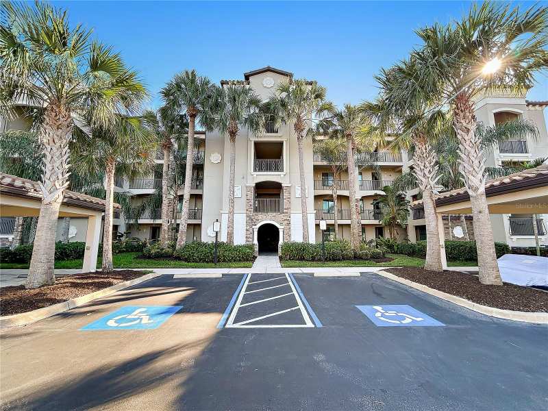 2 bedroom Condominium at 16706 Vardon #302, Lakewood National, Bradenton — photo 1
