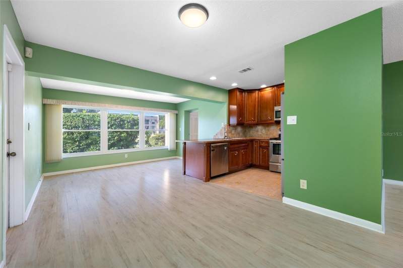 2 bedroom Condominium at 8440 Brentwood Road #8440, Chateaux De Bardmoor, Seminole — photo 2