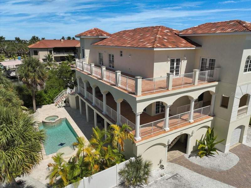 4 bedroom Single Family Residence at 63 Palm Drive, Palm Island Estates Un 3, Placida — photo 4