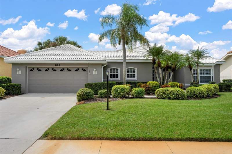 3 bedroom Single Family Residence at 613 Khyber Lane, Governors Green, Venice — photo 2