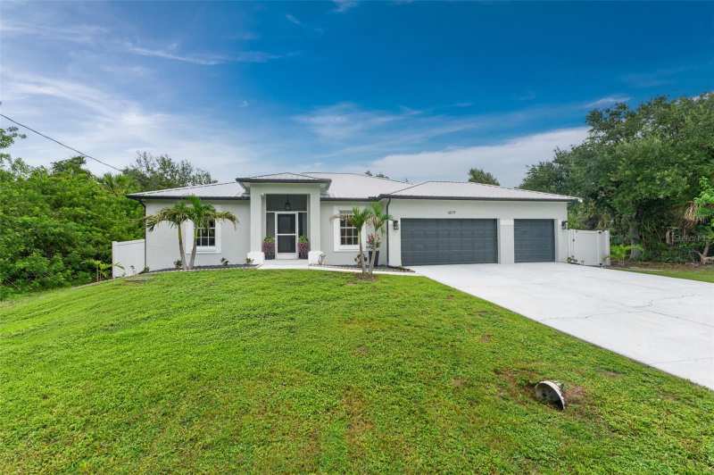 4 bedroom Single Family Residence at 10177 Wildcat Street, Port Charlotte Sec 085, Port Charlotte — photo 1