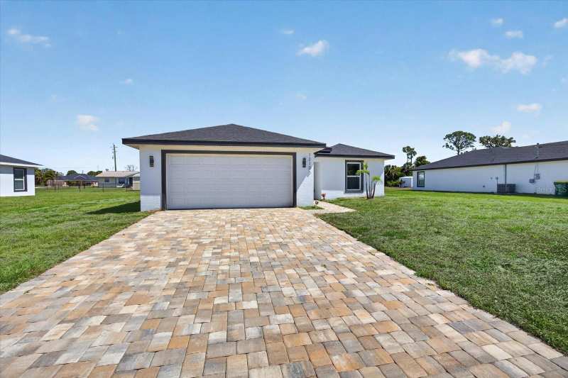 3 bedroom Single Family Residence at 12106 Clarendon Avenue, Port Charlotte Sub, Port Charlotte — photo 1