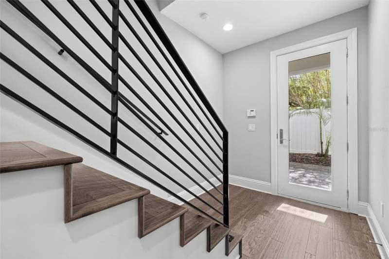 3 bedroom Townhouse at 123 5th Avenue, 5th Ave Twnhms, St Petersburg — photo 5