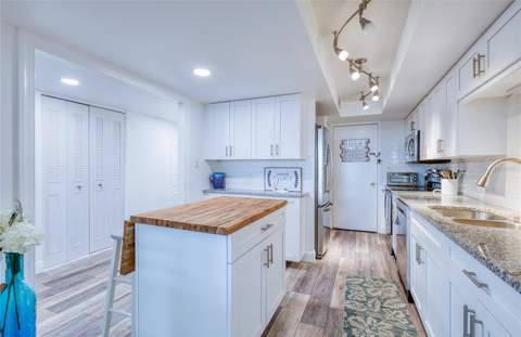 7400 Sun Island Drive #709, South Pasadena FL - photo 8 of 49