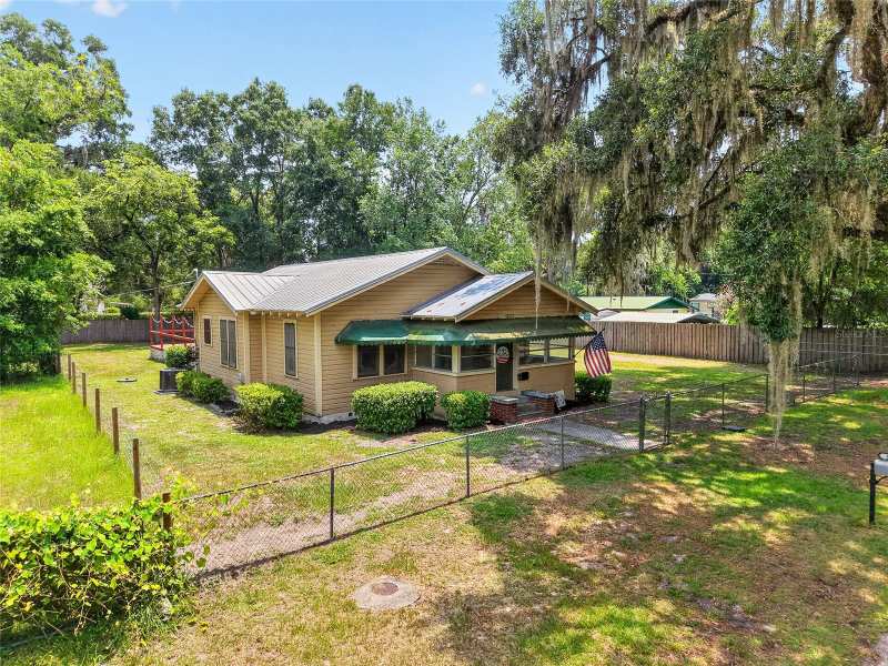 2 bedroom Single Family Residence at 18727 NW 251st Street, Gibbs & Foster Addn, High Springs — photo 1
