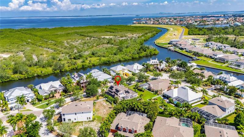 4 bedroom Single Family Residence at 824 Islebay Drive, Mirabay Ph 3B-2, Apollo Beach — photo 2