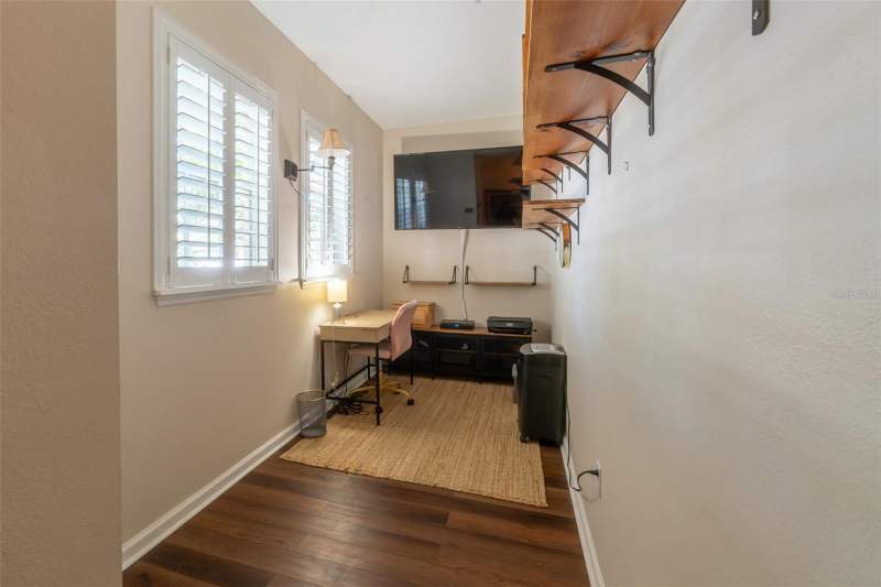 3 bedroom Townhouse at 815 S Fort Harrison Avenue, Murphys Place, Clearwater — photo 2